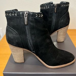 Vince Camuto Finchie Black Leather Chain Bootie